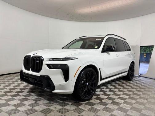 Alpine White 2027 BMW X7 M60i