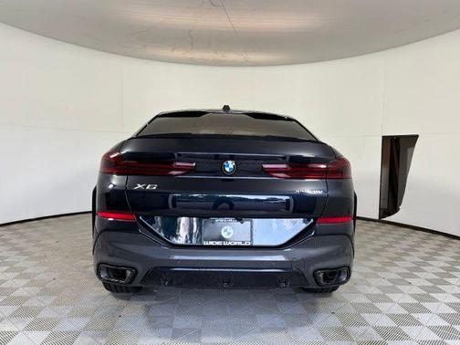Carbon Black Metallic 2027 BMW X6 xDrive40i