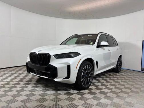 Mineral White Metallic 2026 BMW X5 xDrive40i