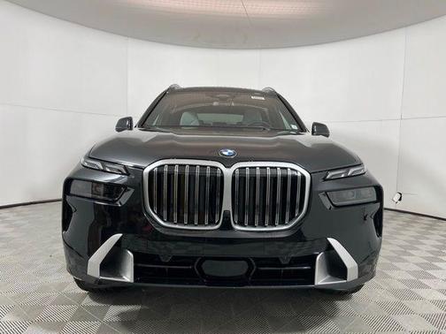 Black Sapphire Metallic 2026 BMW X7 xDrive40i