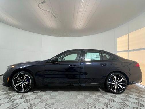 Carbon Black Metallic 2026 BMW 530 i xDrive