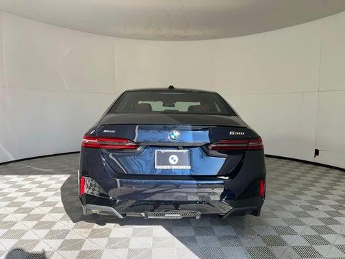 Carbon Black Metallic 2026 BMW 530 i xDrive