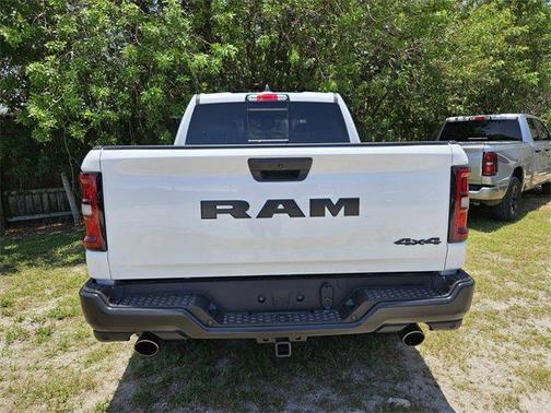 2025 RAM 1500 Warlock Crew Cab 4x4 5'7' Box