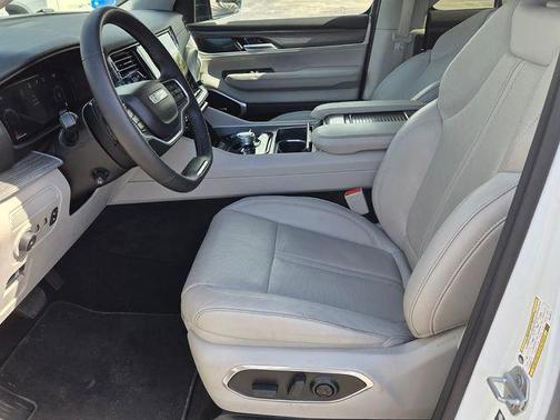 Bright White Clearcoat 2024 Jeep Wagoneer L Series II 4x4