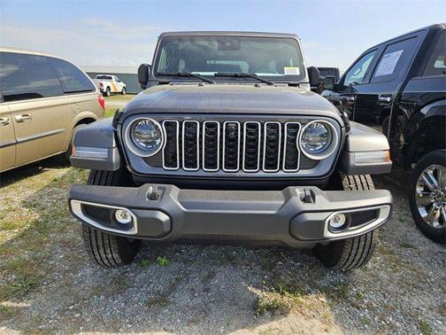 2025 Jeep Wrangler 4-Door Sahara 4x4