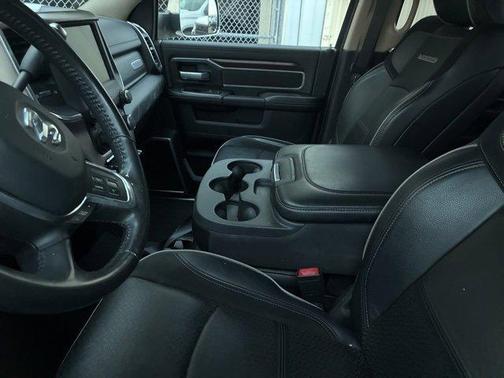 2022 RAM 2500 Laramie Crew Cab 4x4 6'4' Box