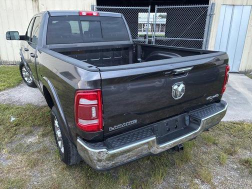 2022 RAM 2500 Laramie Crew Cab 4x4 6'4' Box