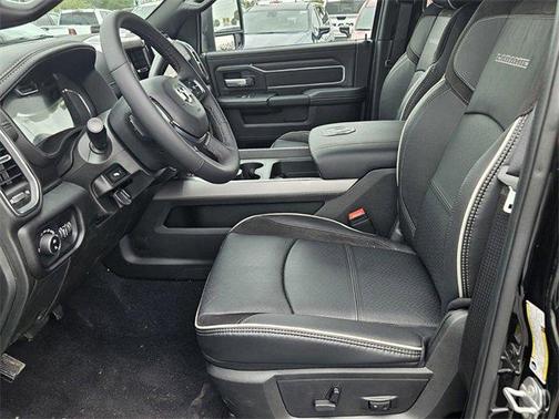 2025 RAM 3500 Laramie Crew Cab 4x4 8' Box