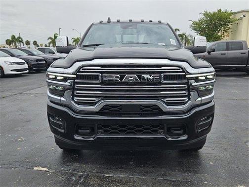 2025 RAM 3500 Laramie Crew Cab 4x4 8' Box