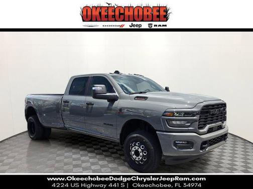 Ceramic Gray Clearcoat 2026 RAM 3500 Big Horn Crew Cab 4x4 8' Box