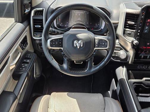 Diamond Black Crystal Pearlcoat 2025 RAM 1500 ST