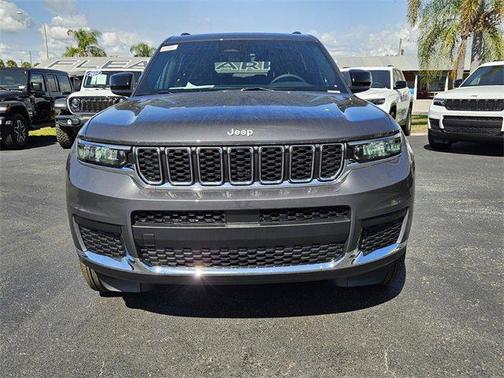 2025 Jeep Grand Cherokee L Laredo