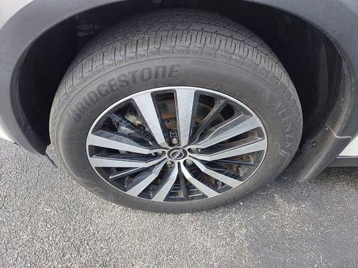 2023 Nissan Pathfinder Platinum 4WD