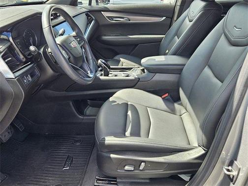 2023 Cadillac XT6 Luxury FWD