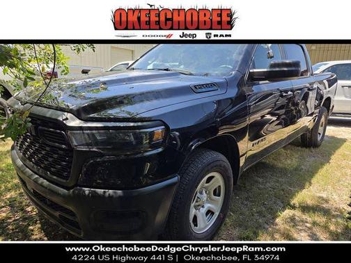 Diamond Black Crystal Pearlcoat 2026 RAM 1500 Tradesman