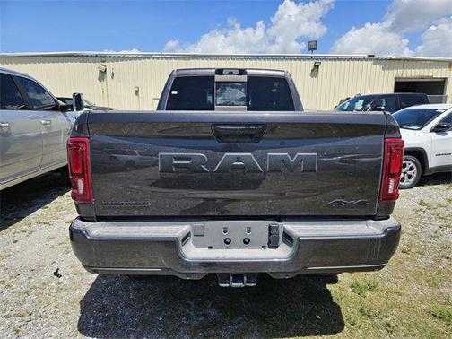 2025 RAM 2500 Big Horn Crew Cab 4x4 6'4' Box