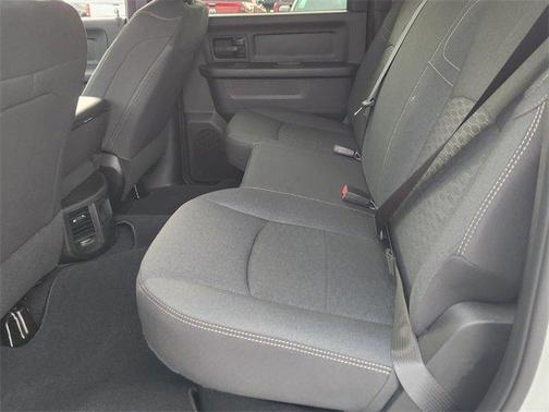 2026 RAM 2500 Black Express Crew Cab 4x4 6'4' Box