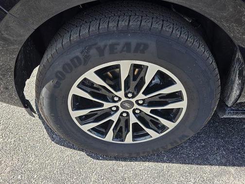 AGATE BLACK METALLIC 2025 Ford Expedition Max Platinum
