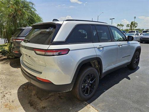 2024 Jeep Grand Cherokee Altitude
