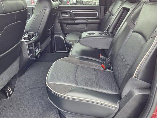 2024 RAM 3500 Laramie Crew Cab 4x4 8' Box