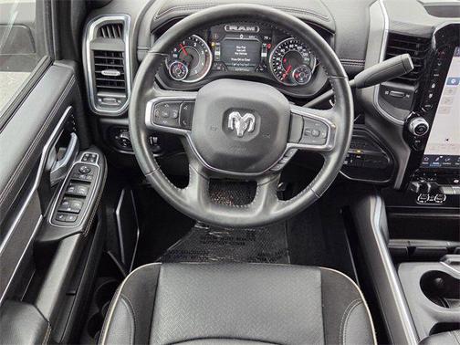 2024 RAM 3500 Laramie Crew Cab 4x4 8' Box