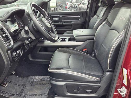 2024 RAM 3500 Laramie Crew Cab 4x4 8' Box