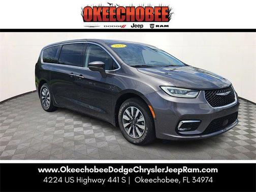 2022 Chrysler Pacifica Hybrid Touring L