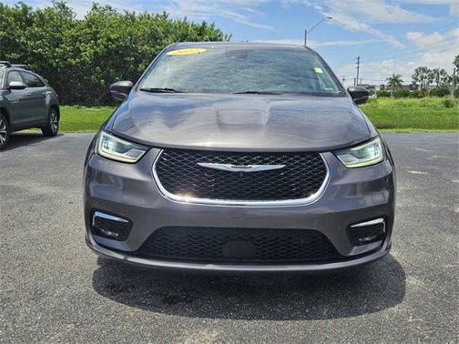 2022 Chrysler Pacifica Hybrid Touring L