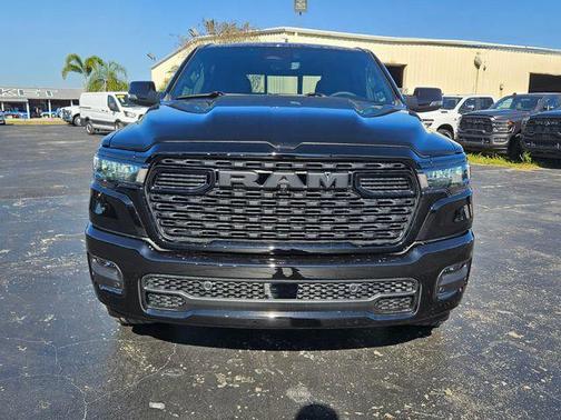 Diamond Black Crystal Pearlcoat 2026 RAM 1500 Big Horn/Lone Star
