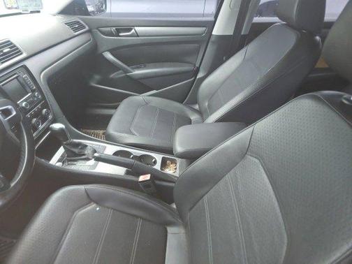 2014 Volkswagen Passat 2.0L TDI DSG SE w/Sunroof