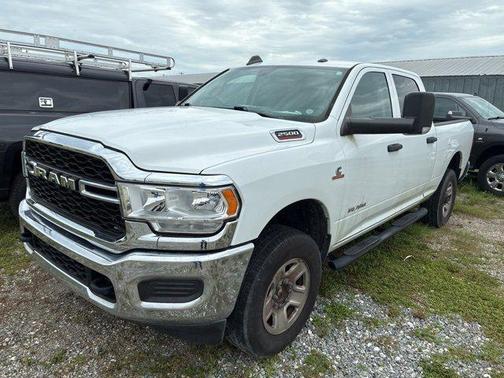 2020 RAM 2500 Tradesman Crew Cab 4X4 6'4' Box