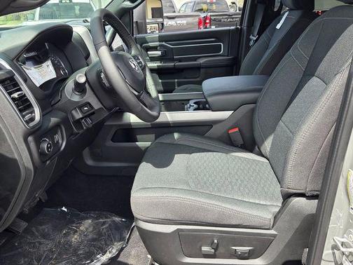 2026 RAM 2500 Big Horn Crew Cab 4x4 6'4' Box