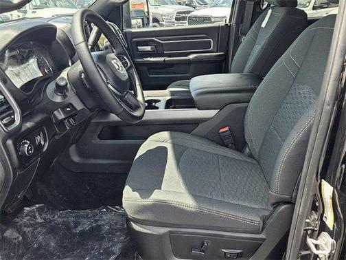 2025 RAM 2500 Big Horn Crew Cab 4x4 6'4' Box