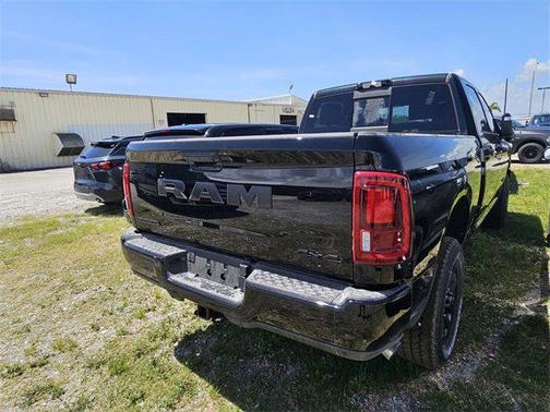 2025 RAM 2500 Big Horn Crew Cab 4x4 6'4' Box