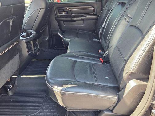 2022 RAM 3500 Limited Crew Cab 4x4 8' Box