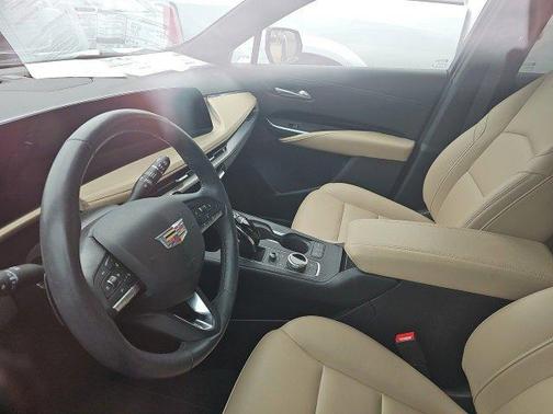 2024 Cadillac XT4 Luxury