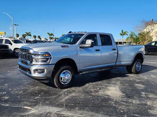 2026 RAM 3500 Tradesman Crew Cab 4x4 8' Box