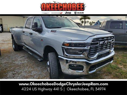 2026 RAM 3500 Tradesman Crew Cab 4x4 8' Box
