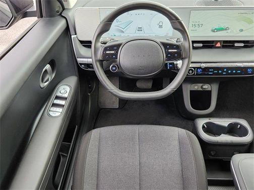 2024 Hyundai IONIQ 5 SE