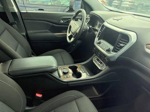 2023 GMC Acadia FWD SLE