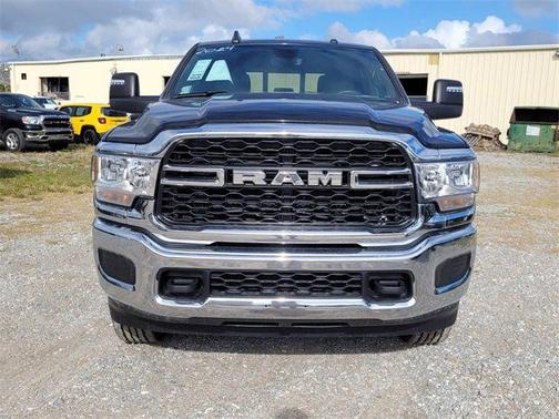 2024 RAM 2500 Tradesman Crew Cab 4x4 6'4' Box