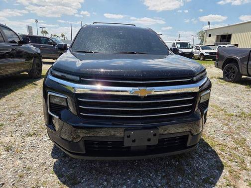 Mosaic Black Metallic 2024 Chevrolet Traverse LT