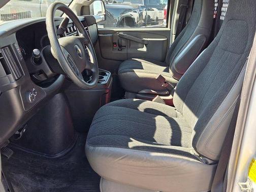 2024 Chevrolet Express 2500 RWD 2500 Regular Wheelbase WT
