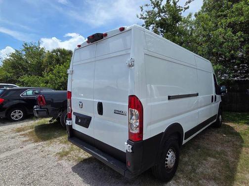 Bright White Clearcoat 2026 RAM ProMaster 2500 Tradesman
