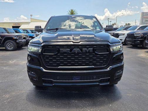 Diamond Black Crystal Pearlcoat 2026 RAM 1500 Express