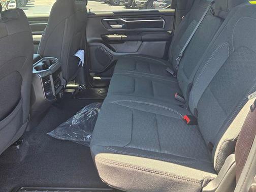 Granite Crystal Metallic Clearcoat 2026 RAM 1500 Big Horn/Lone Star