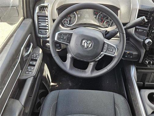 2025 RAM 2500 Big Horn Crew Cab 4x4 6'4' Box