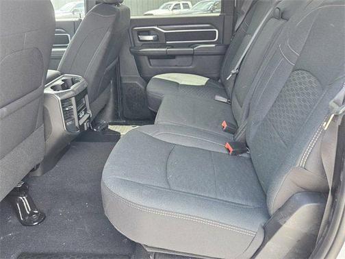 2025 RAM 2500 Big Horn Crew Cab 4x4 6'4' Box