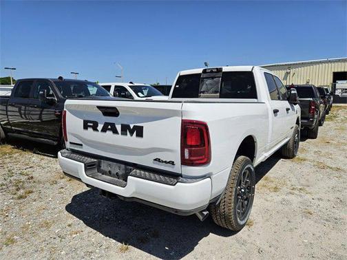 2025 RAM 2500 Big Horn Crew Cab 4x4 6'4' Box