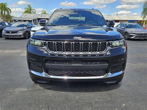 2025 Jeep Grand Cherokee L Laredo